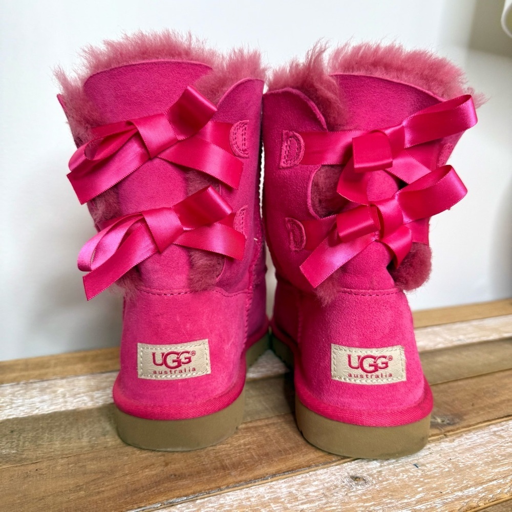 UGG Pink Fuchsia Bailey Bow Ugg Boots with Satin Bows Size 5 Women’s - Picture 5 of 12